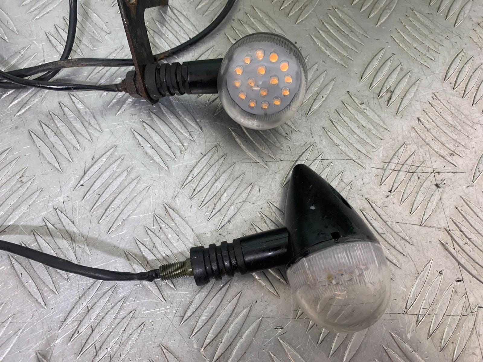 SINNIS HOODLUM 125 FRONT AND REAR INDICATORS   YEAR 2021-2025 (CMB1196)