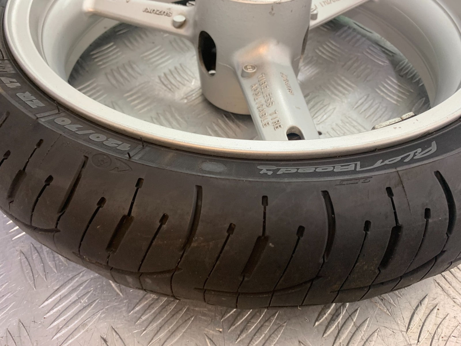 SUZUKI SV1000 SV 1000 S FRONT WHEEL   YEAR 2003-2007 (CMB1293)