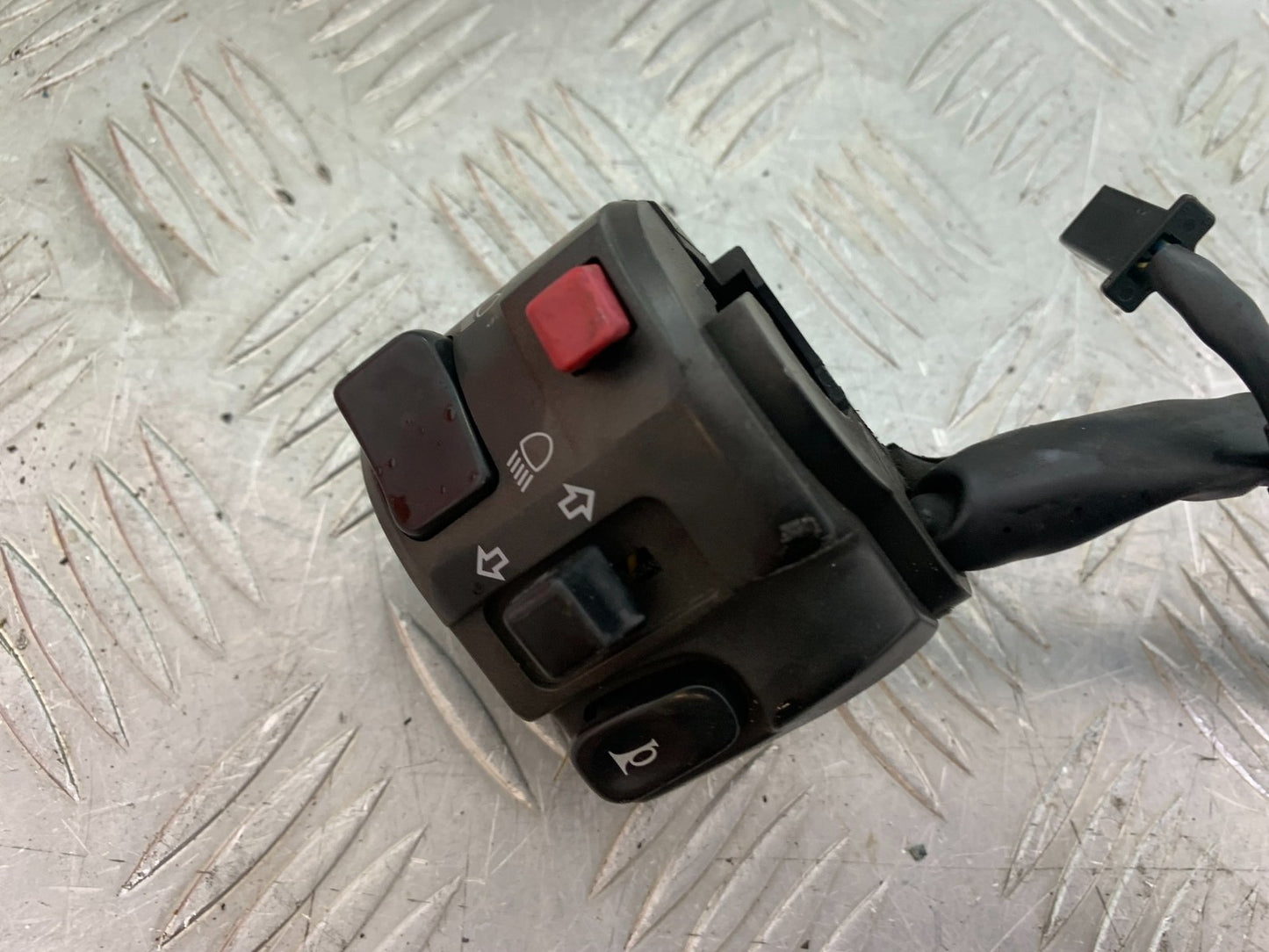 YAMAHA XJ600 XJ 600 DIVERSION LEFT SWITCH GEAR 1998-2000 (CMB1191)