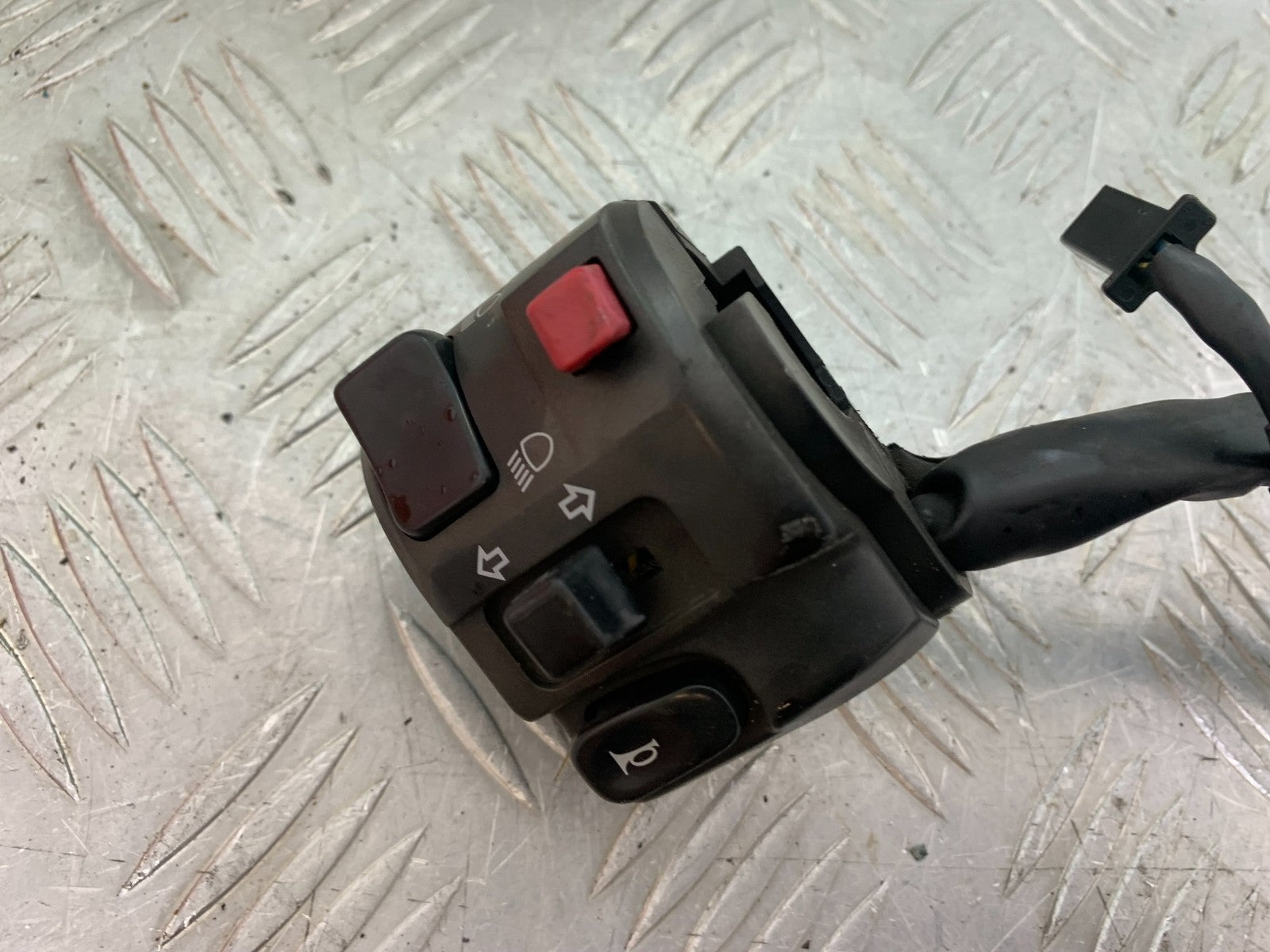 YAMAHA XJ600 XJ 600 DIVERSION LEFT SWITCH GEAR 1998-2000 (CMB1191)