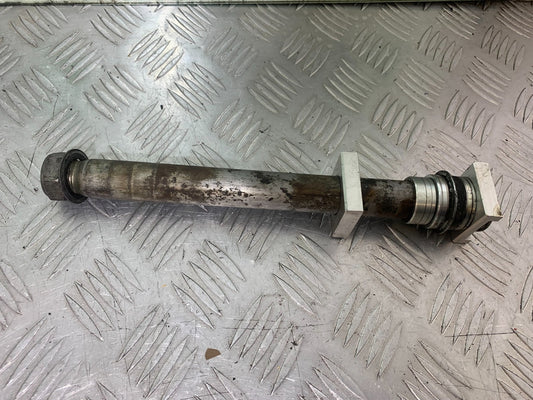 YAMAHA XSR900 XSR 900 REAR WHEEL SPINDLE YEAR 2022-2024 (CMB1215)