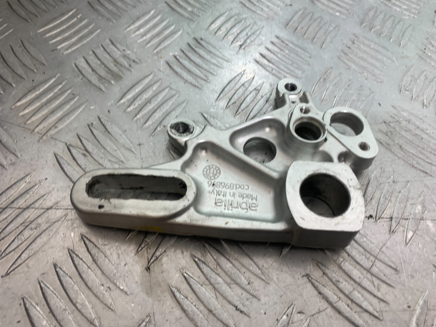 APRILIA TUONO 1000 V4R REAR CALIPER BRACKET  YEAR 2011-13  (CMB1331)