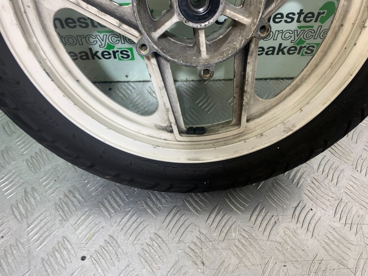 KAWASAKI GPZ600 GPZ 600 FRONT WHEEL  YEAR 1988-90 (CMB1258)