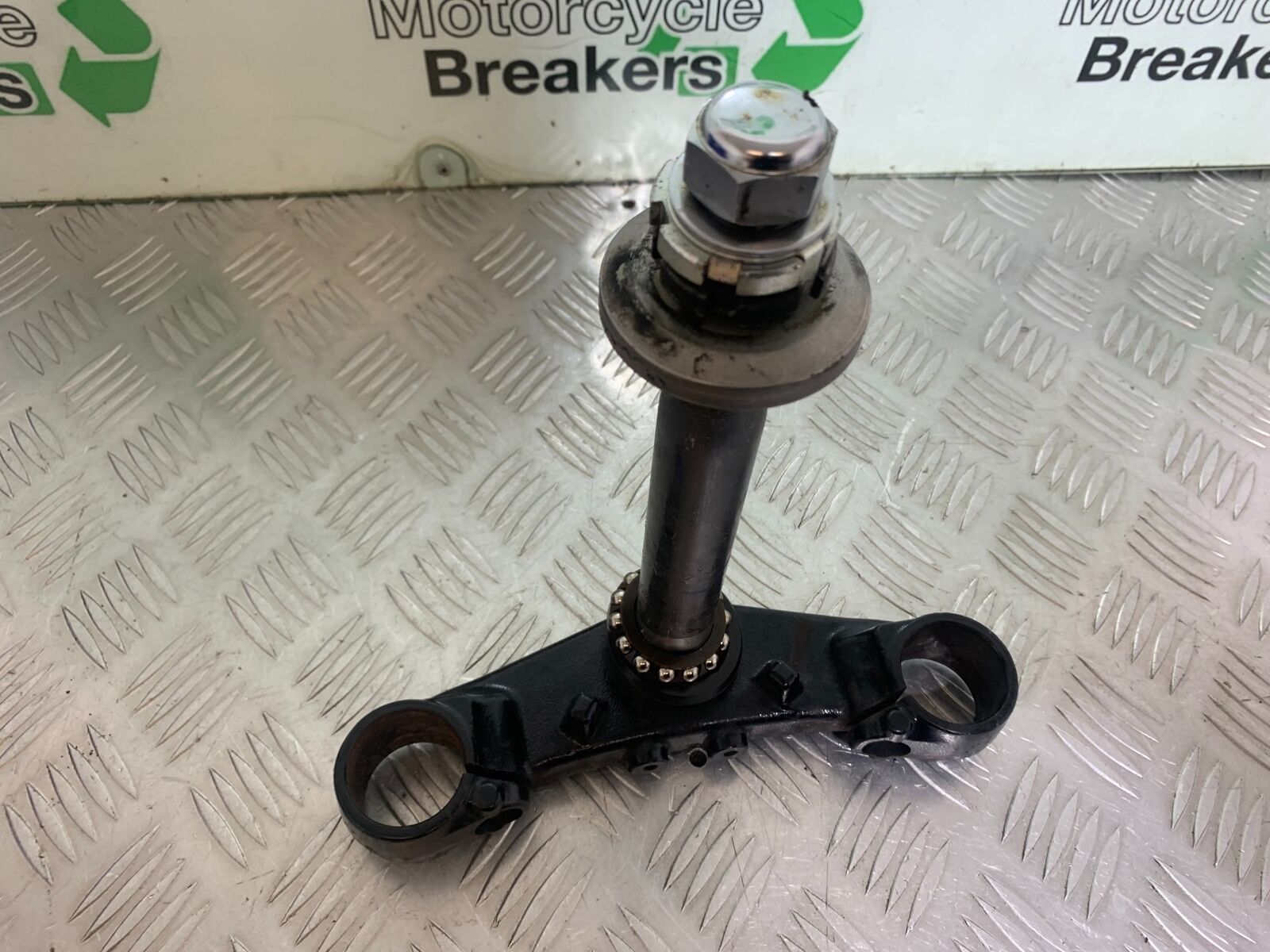 YAMAHA XJ6 XJ6-S BOTTOM YOKE   YEAR 2009-2015  (CMB1070)