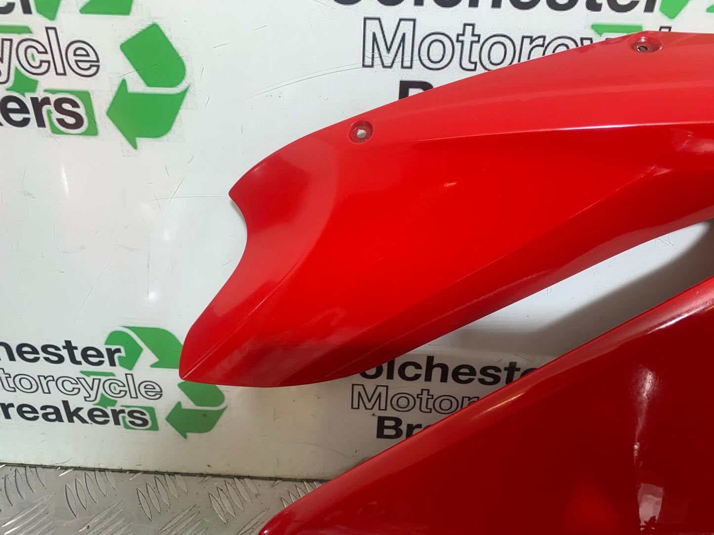 DUCATI 1299 PANIGALE RIGHT MIDDLE FAIRING PANEL YEAR 2016 (CMB 1187)