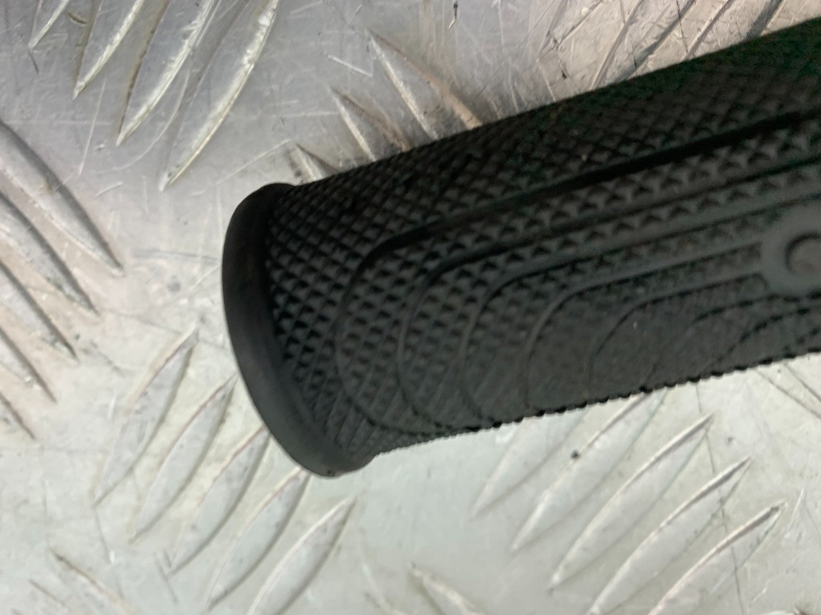 KTM 125 DUKE THROTTLE TWIST GRIP  YEAR 2018-2023 (CMB1185)