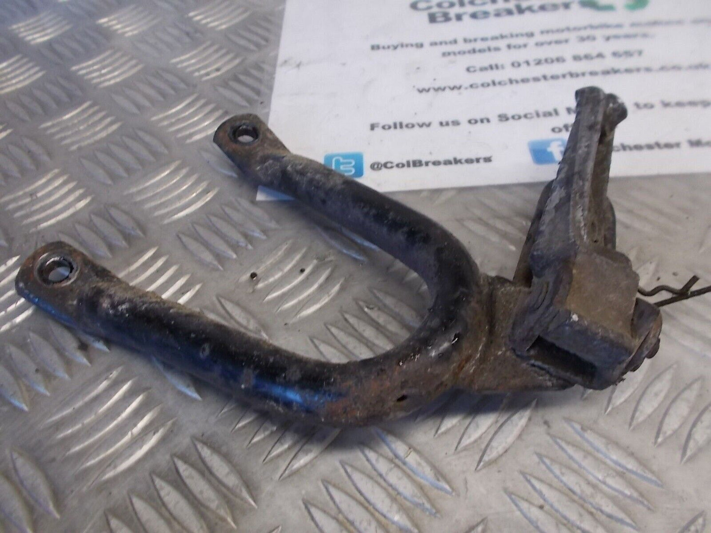 YAMAHA FZR600 FZR 600 LEFT REAR HANGER AND PEG  YEAR 1993