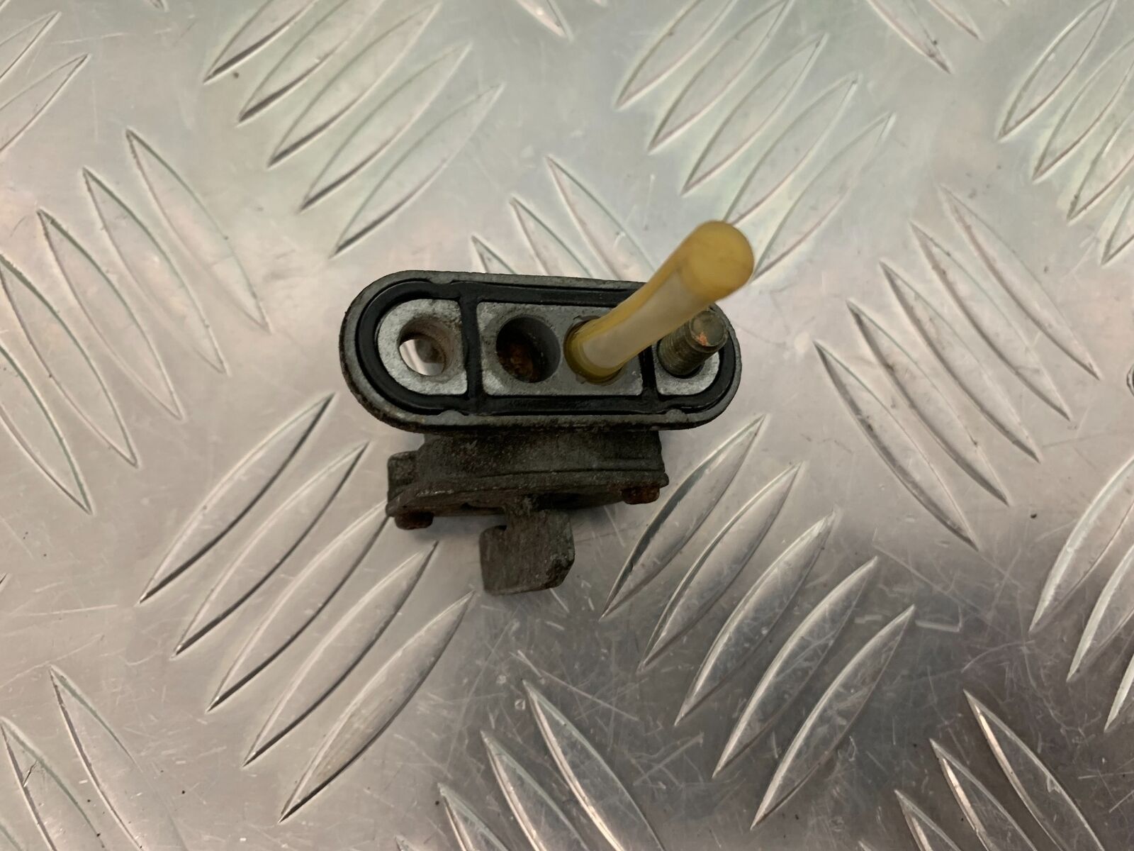 YAMAHA FZS600 FAZER 600 PETROL TAP YEAR 2002-03  (STOCK 950)