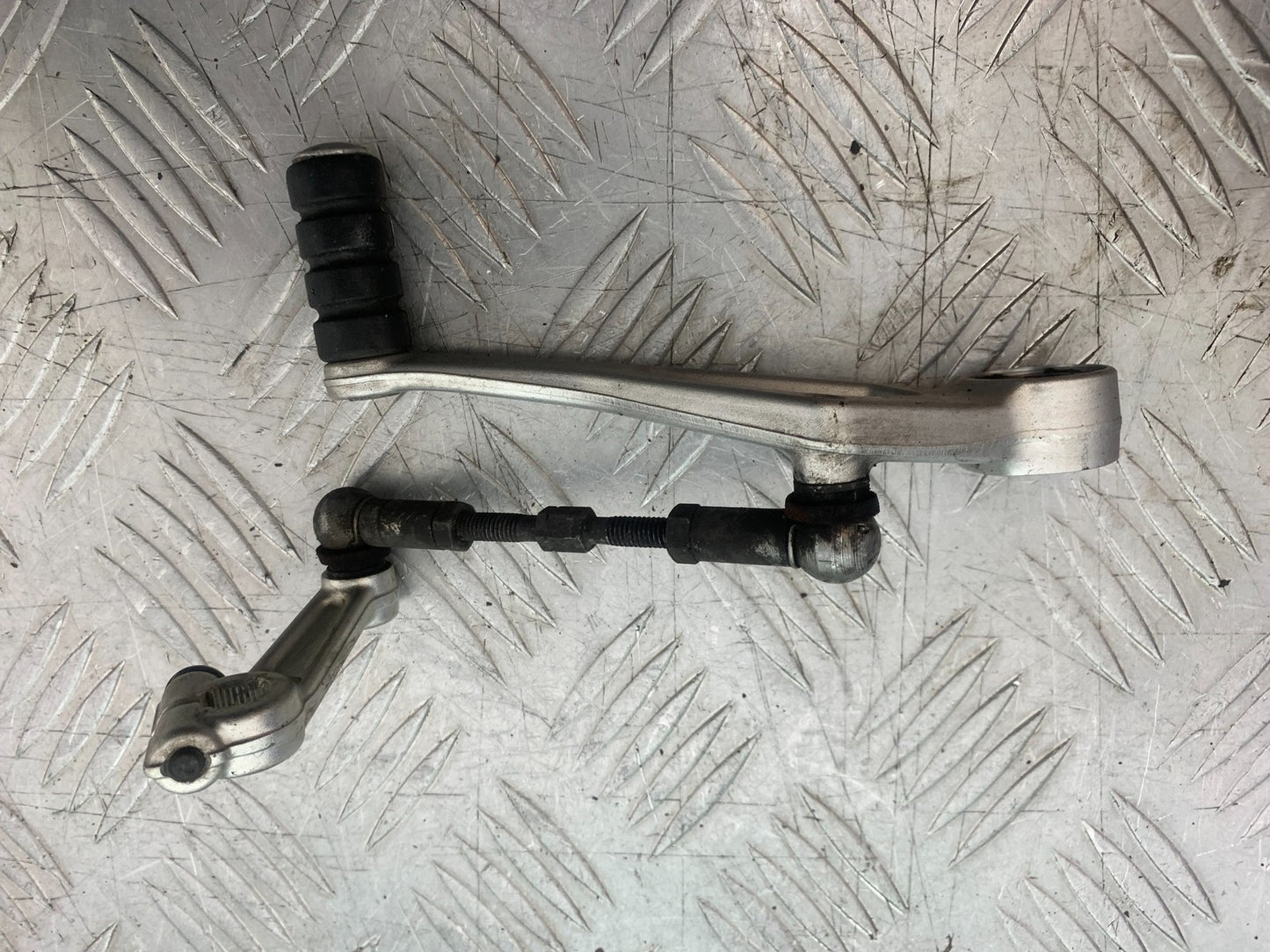 BMW R1200 R 1200 GS GEAR LEVER  YEAR 2013-2016 (CMB1257)