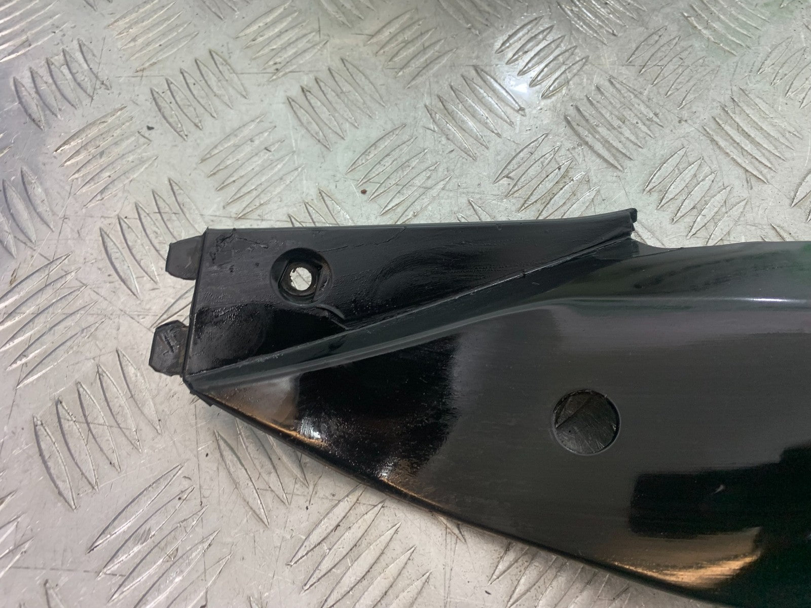 APRILIA 650 PAGASO STRADA LEFT SEAT PANEL   YEAR 2005-2010 (CMB1260)