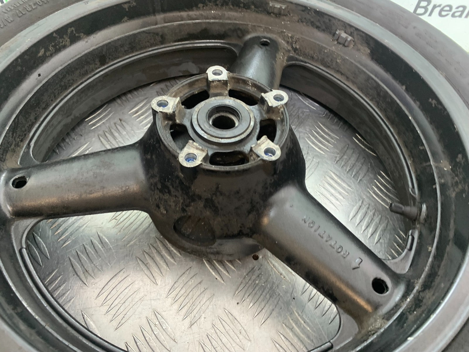 SUZUKI GSF600 GSF 600 BANDIT REAR WHEEL   2000-2004 (CMB1269)