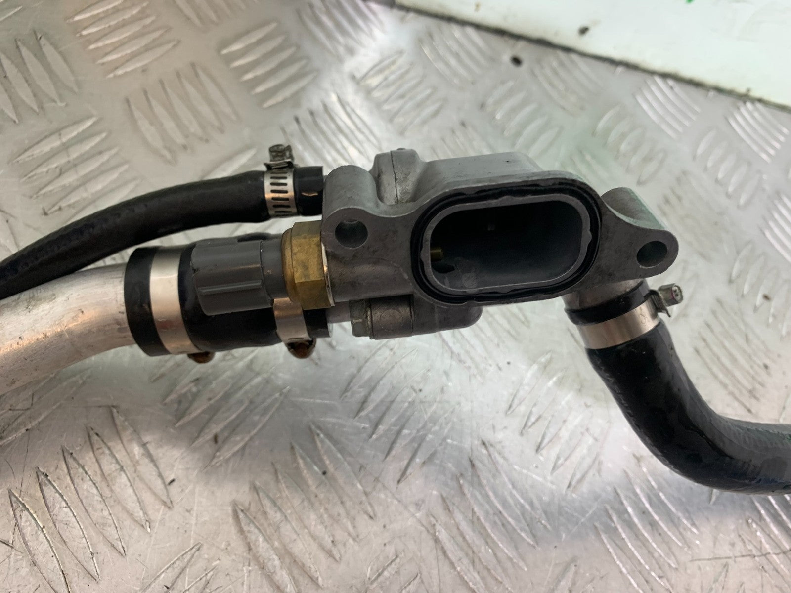 HONDA CBR1000 rr FIREBLADE THERMOSTAT   2008-2011 (CMB1253)