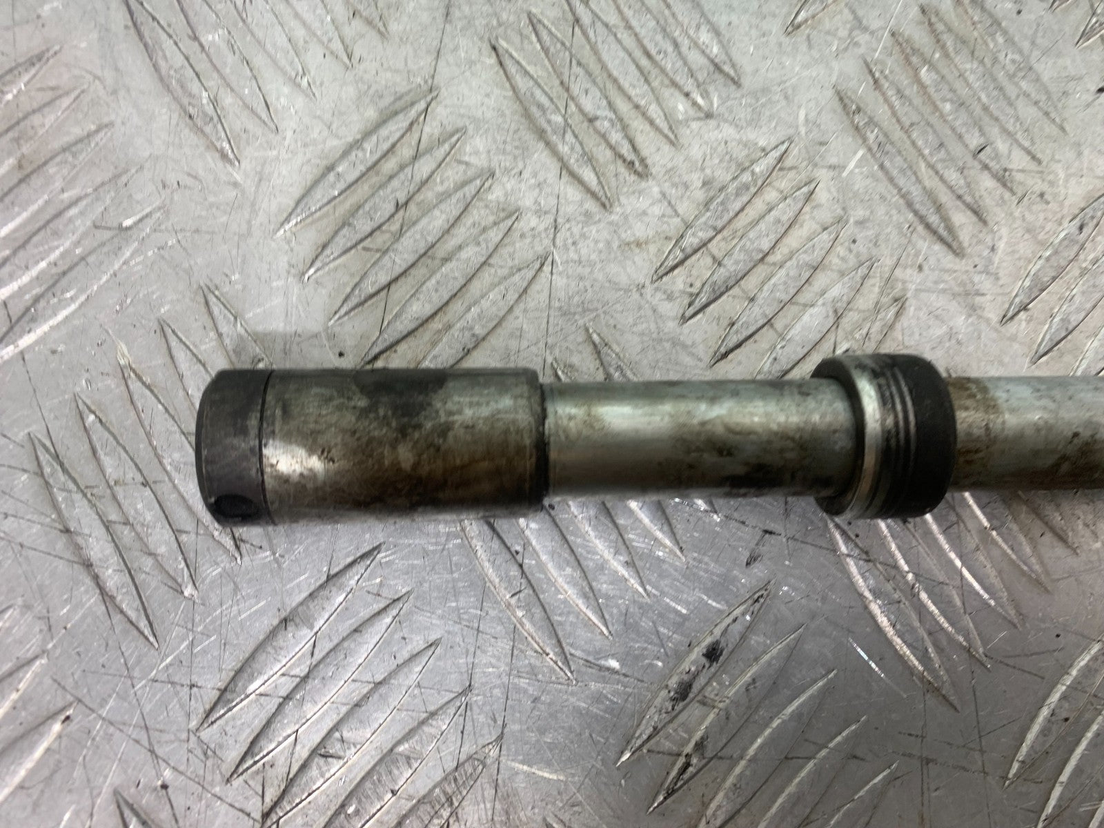 HONDA ST1100 PAN EUROPEAN FRONT WHEEL SPINDLE YEAR 1993-2001 (CMB1195)