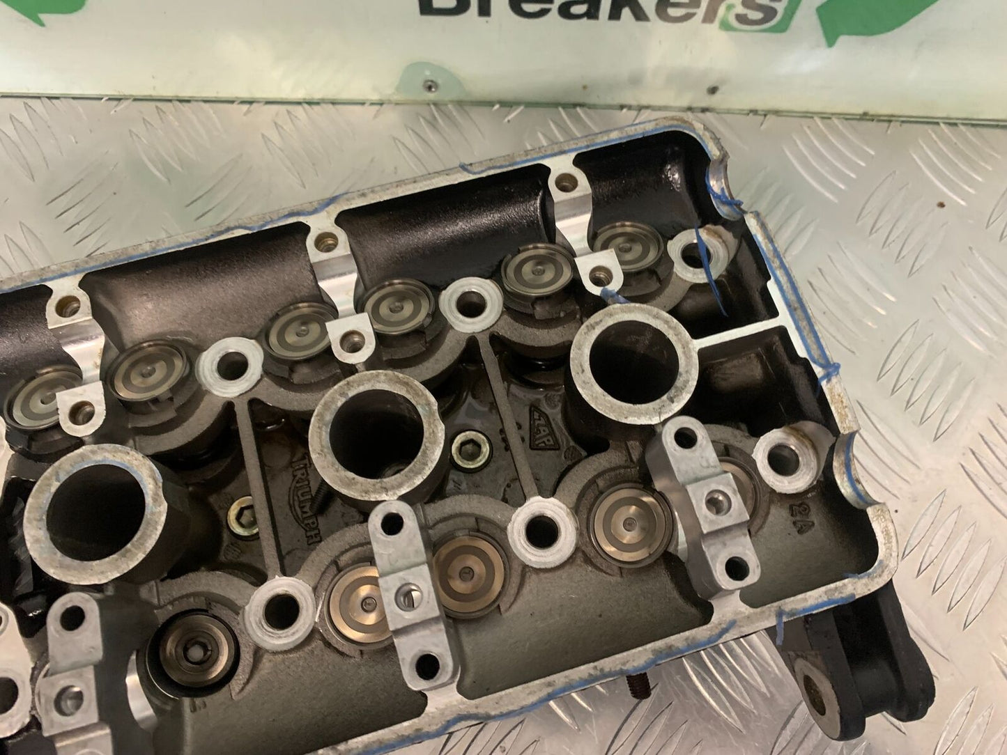 TRIUMPH 885 TIGER CYLINDER HEAD YEAR 2000