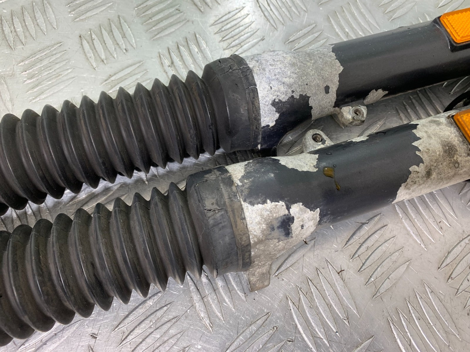 ROYAL ENFIELD HIMALAYAN 411 FORKS  YEAR 2018-2023 (CMB1279)