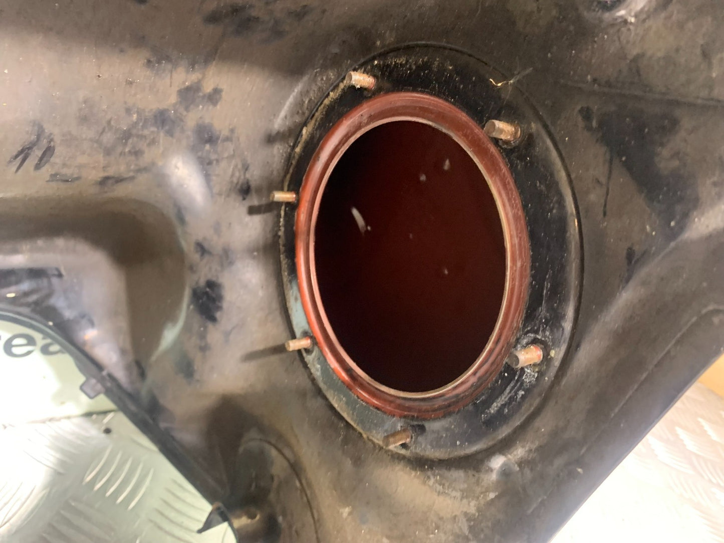 BMW R850 R R850R PETROL TANK  YEAR 1994-2002 (CMB1170)