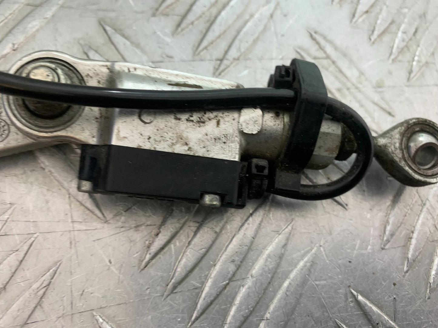 DUCATI 937 MONSTER QUICK SHIFTER    YEAR 2021-2024 (CMB1270)