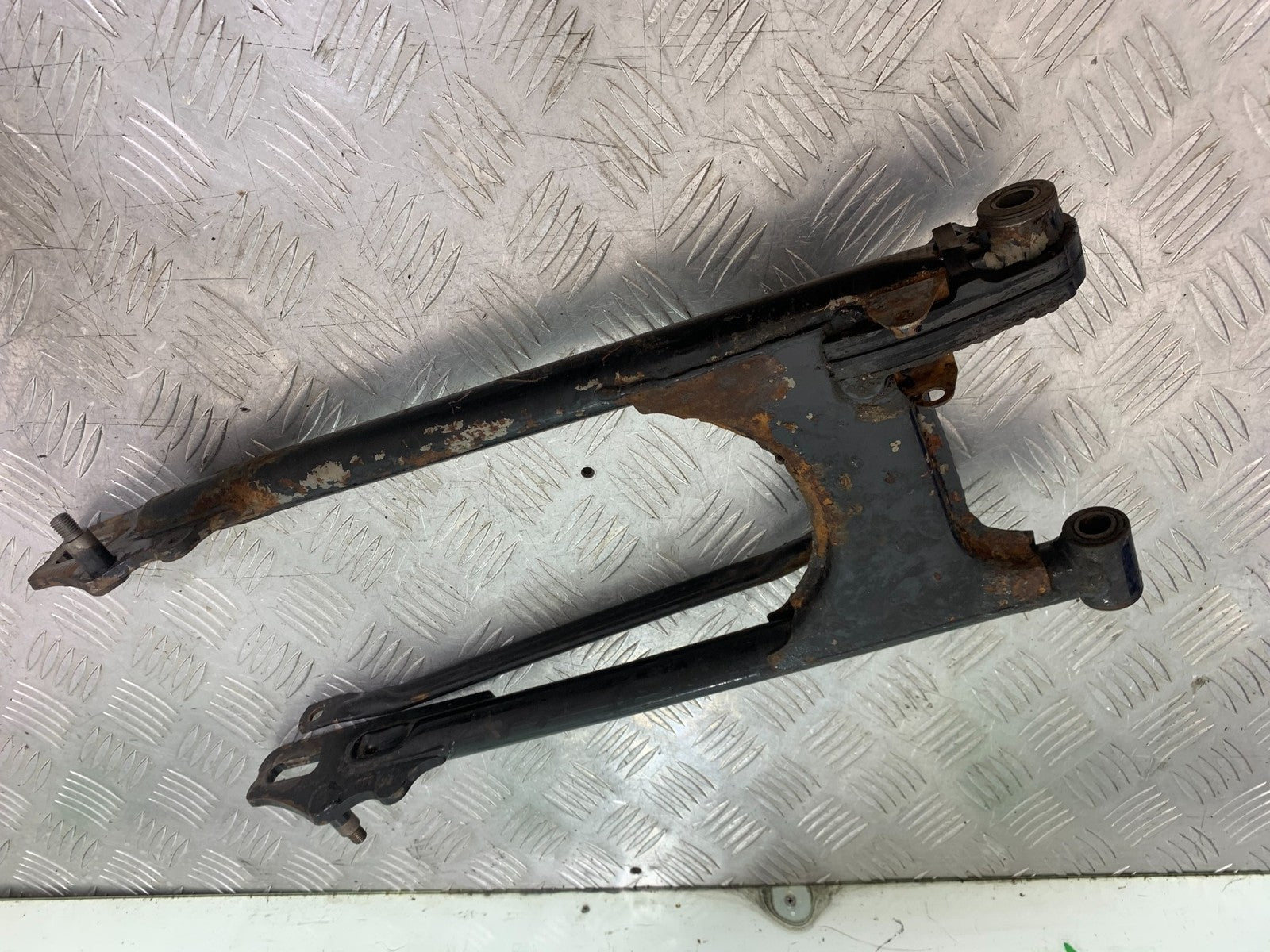 YAMAHA YBR125 CUSTOM SWINGARM   YEAR 2008-2016 (CMB1192)