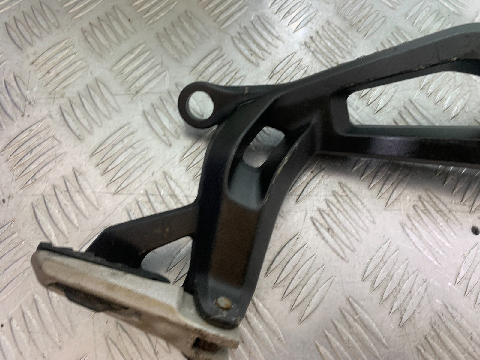 DUCATI 937 MONSTER RIGHT HANGER  YEAR 2021-2024 (CMB1270)