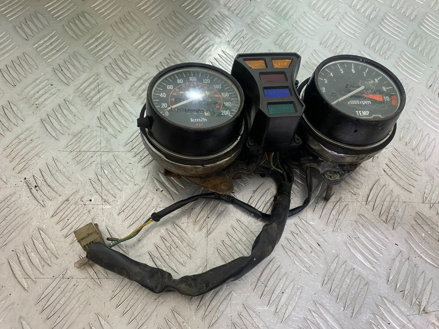HONDA GL500 GL 500 SILVERWING CLOCKS  YEAR 1981-82  (CMB1168)