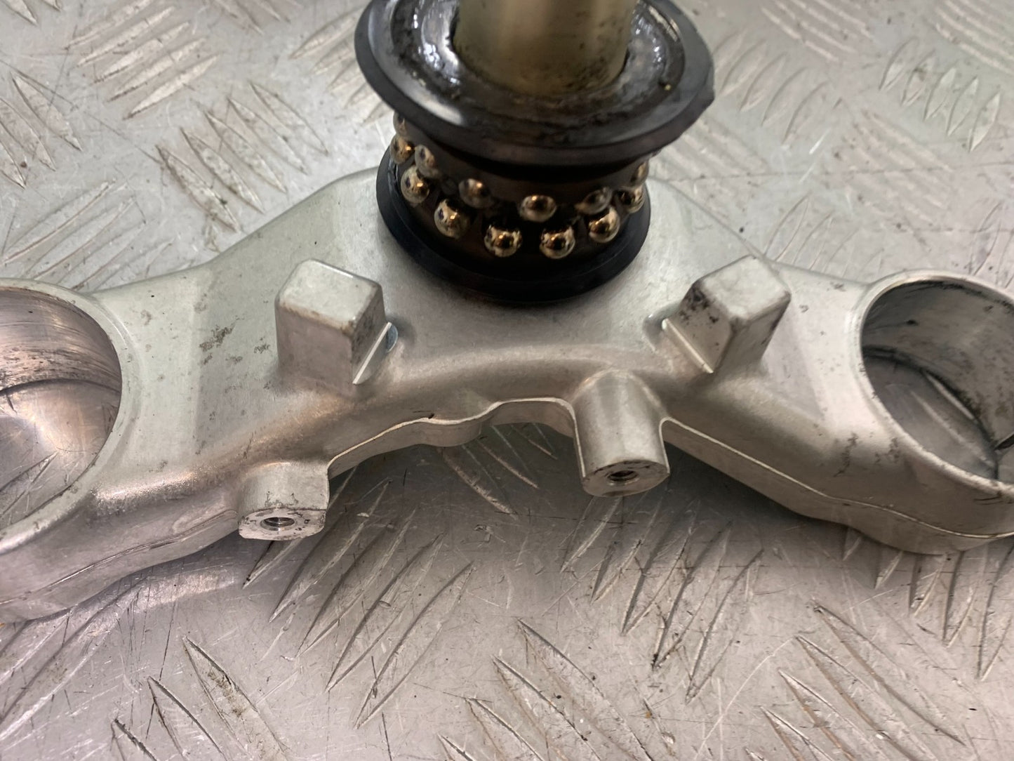 YAMAHA YZF R1 4XV BOTTOM YOKE  YEAR 1998-99 (CMB1291)