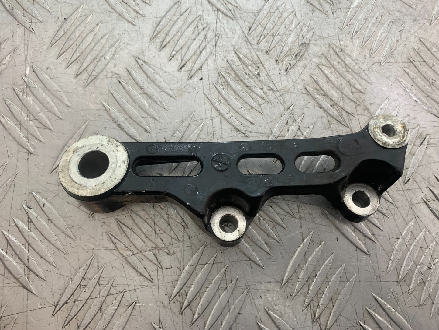 YAMAHA XJ900 XJ 900 DIVERSION REAR CALIPER BRACKET YEAR 1994-2002(CMB1292)