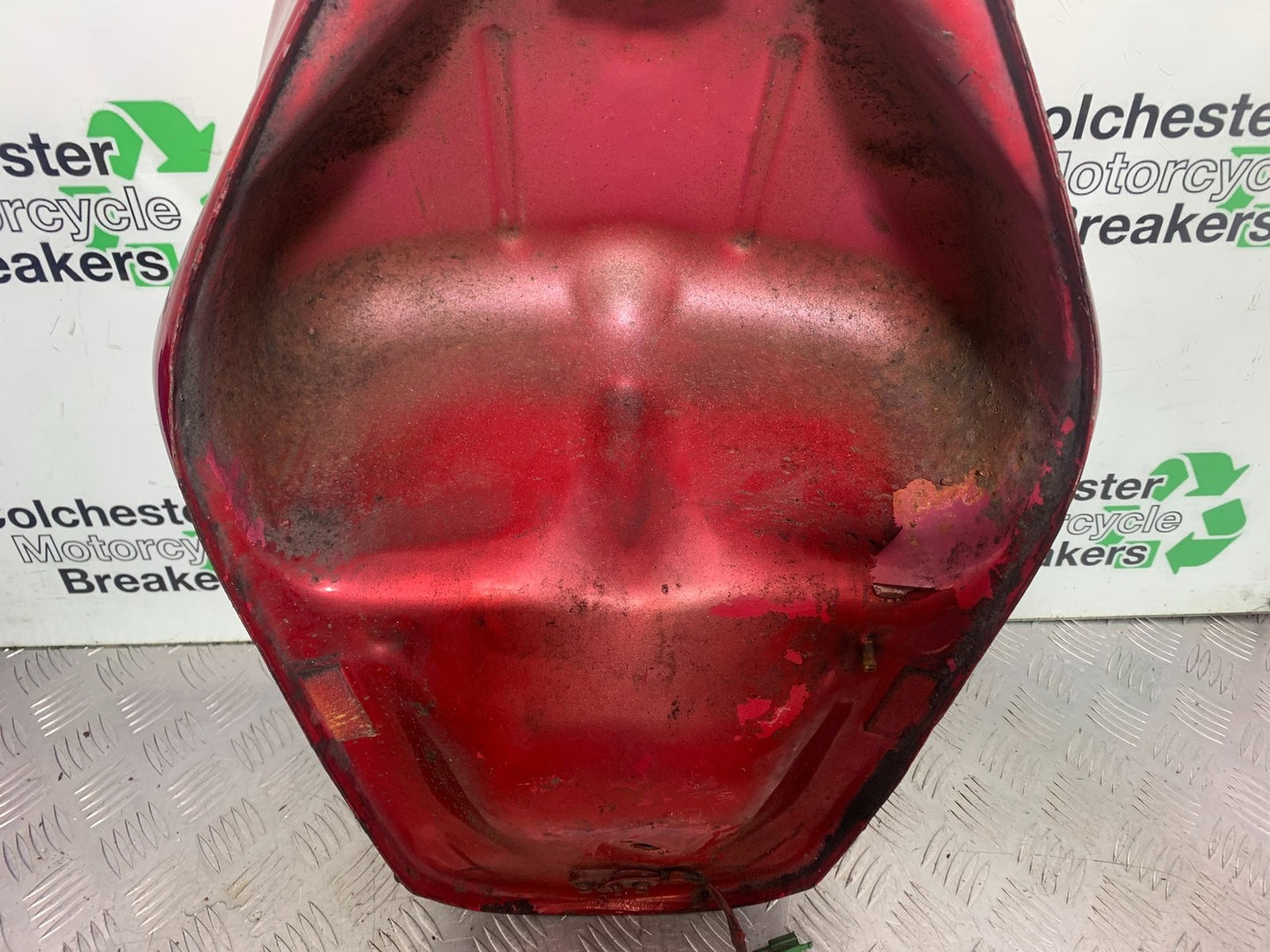 YAMAHA YZF1000 THUNDERACE PETROL TANK YEAR 1997-2000 (CMB1204)