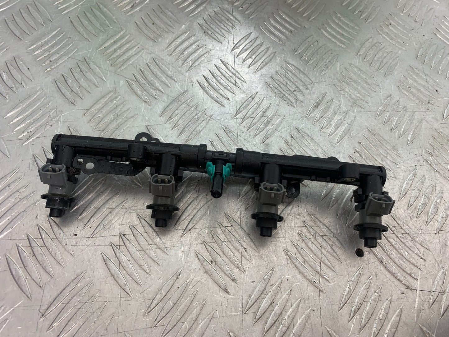 HONDA CBR1000 rr FIREBLADE INJECTORS   2012-2016 (CMB1280)