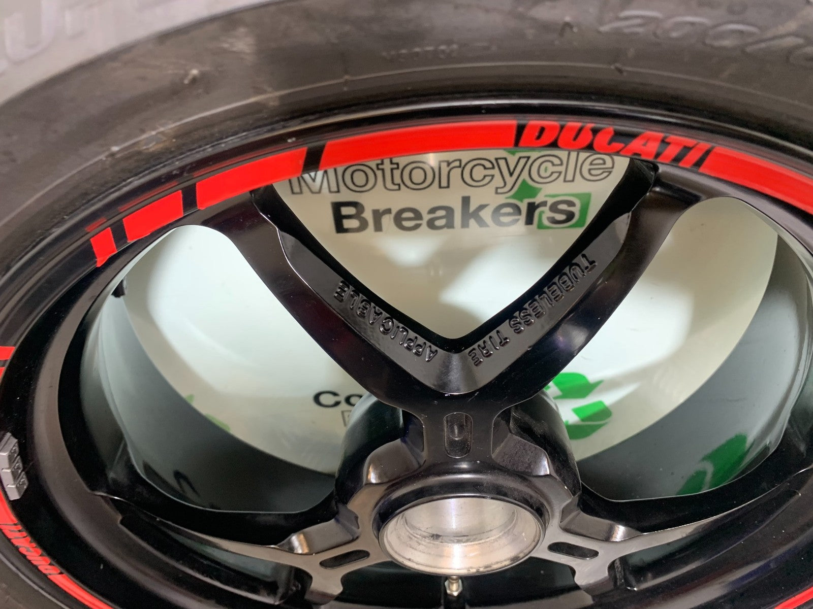 DUCATI 1299 PANIGALE REAR WHEEL   YEAR 2016 (CMB 1187)