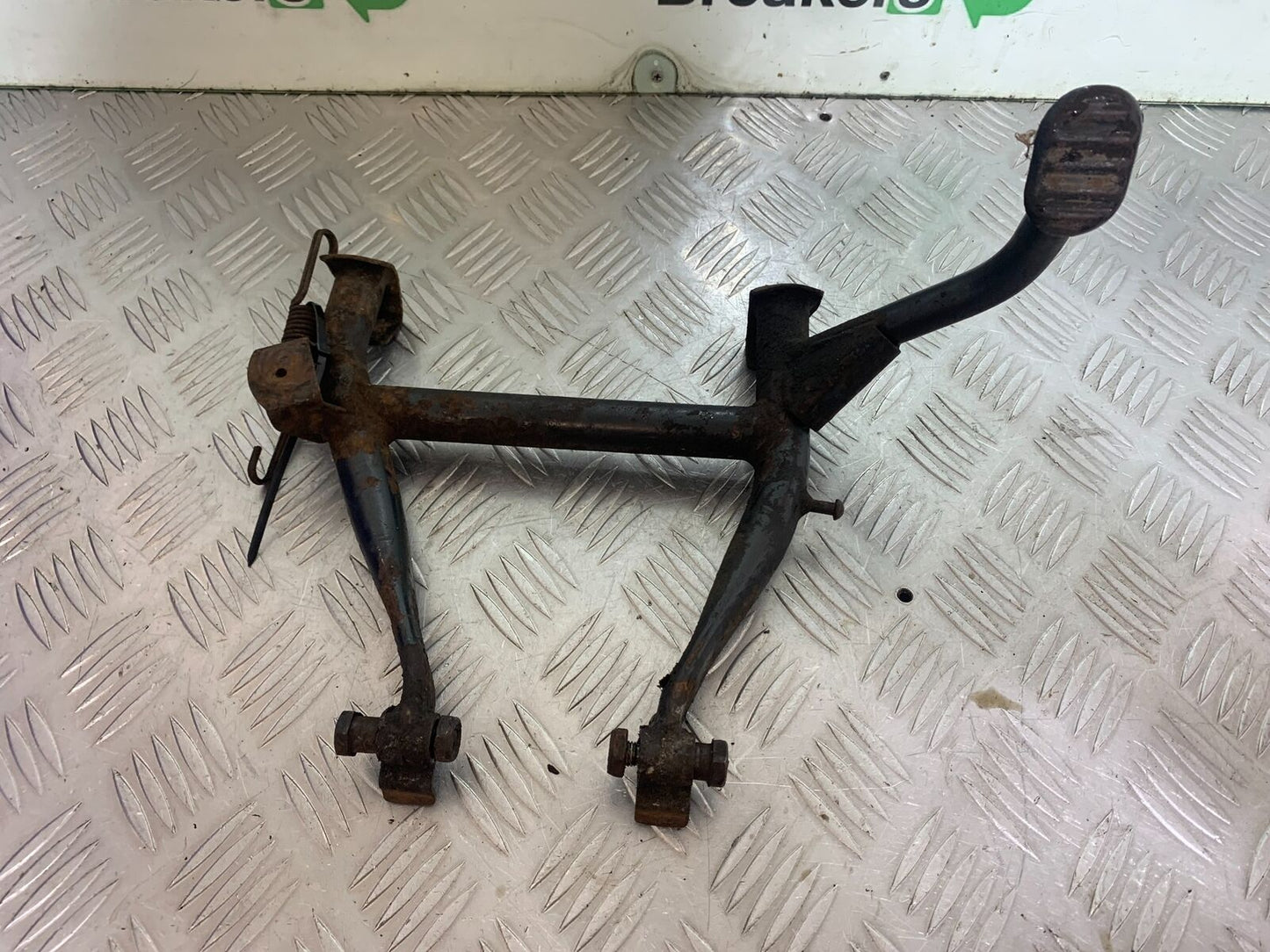KAWASAKI Z750 ZR750 ZR-7S CENTER STAND    YEAR 1999-05 (CMB1135)