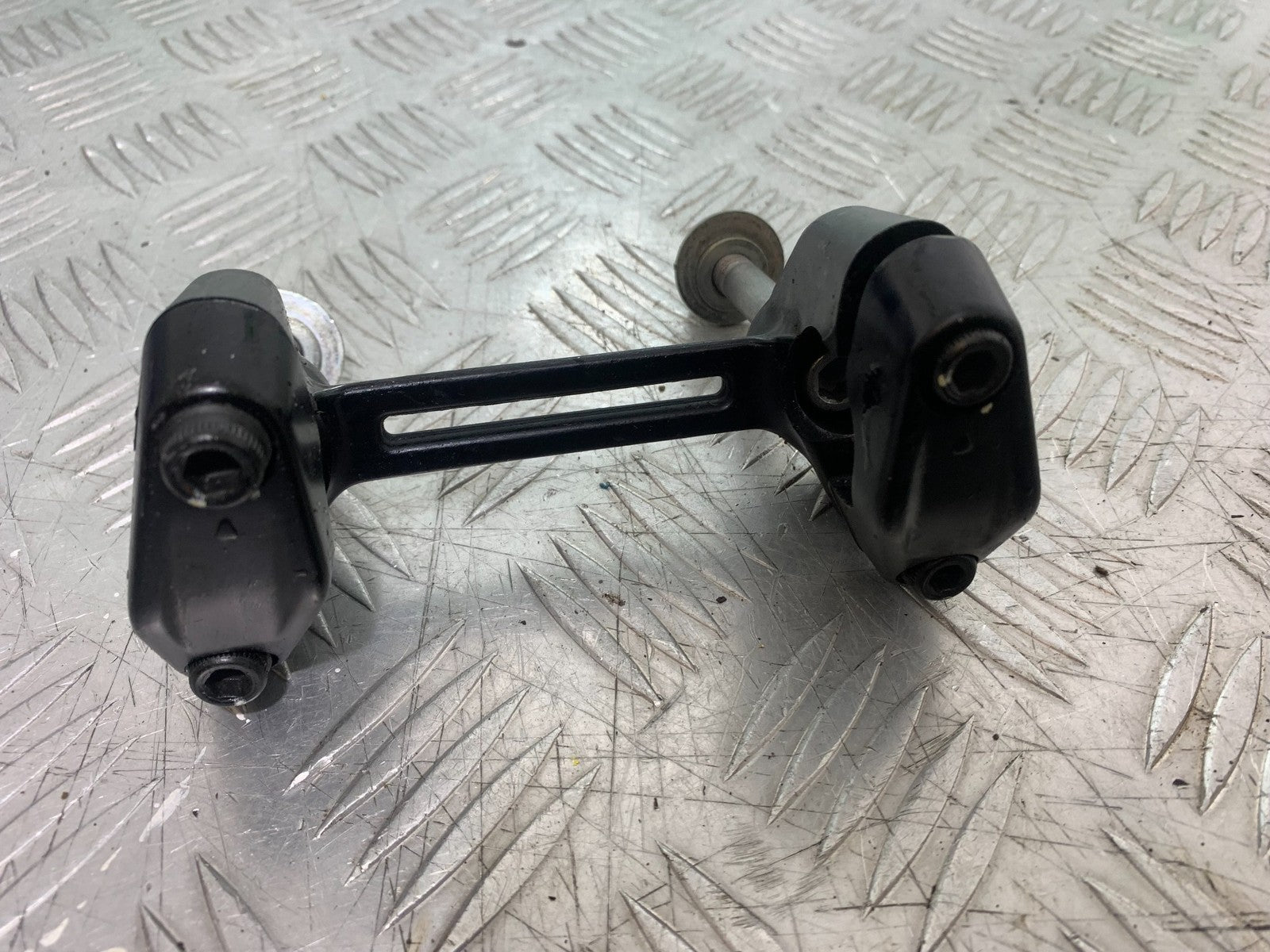 DUCATI 937 MONSTER HANDLEBAR RISERS   YEAR 2021-2024 (CMB1270)