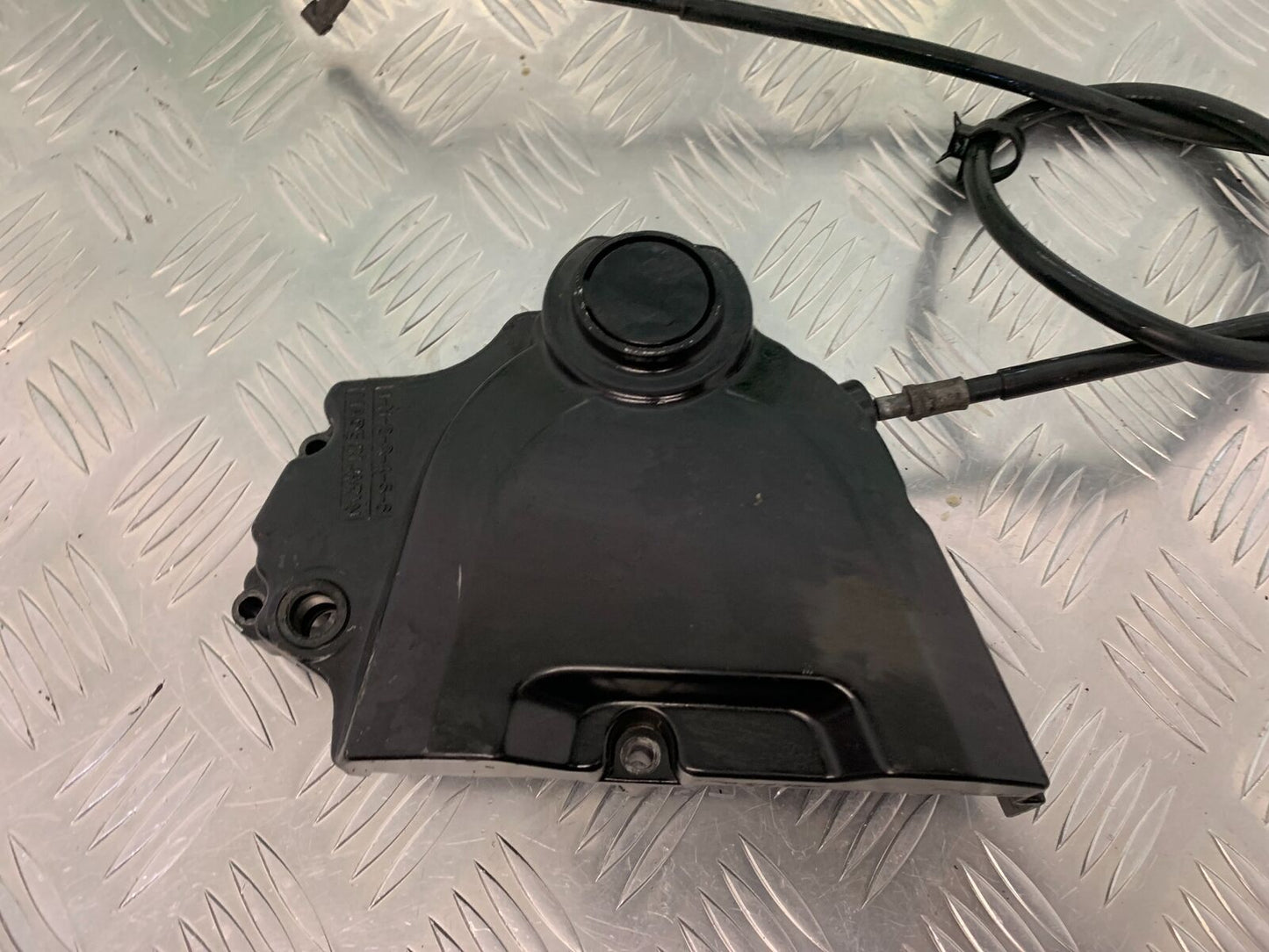 YAMAHA FZS600 FAZER 600 SPROCKET COVER  YEAR 2002-03  (STOCK 950)