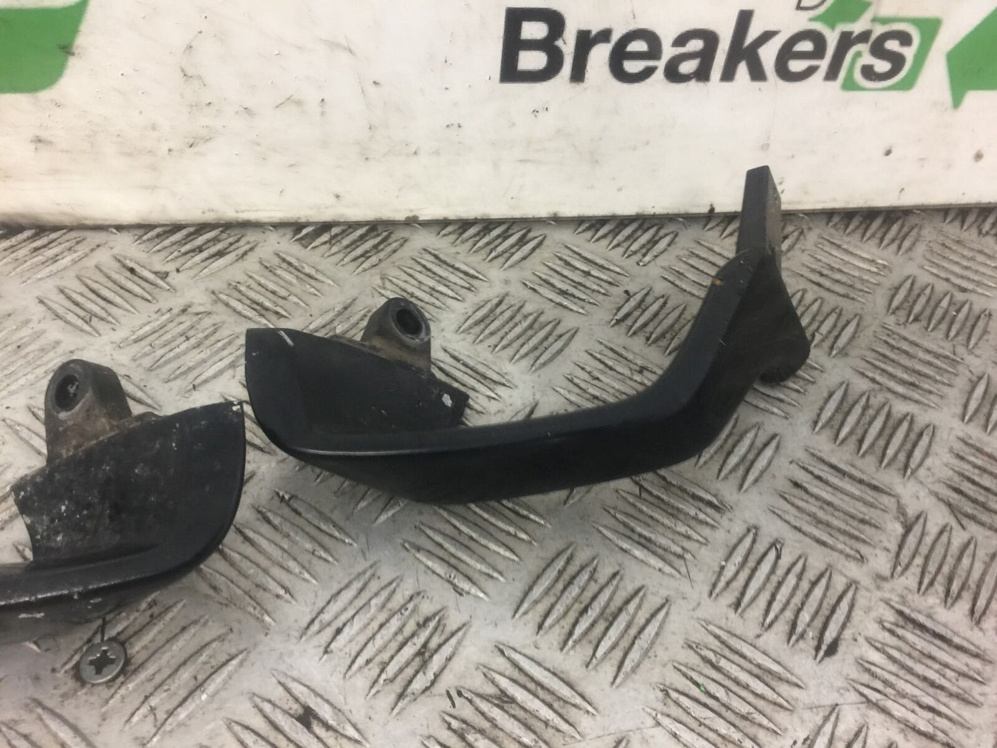YAMAHA FJ1200 FJ 1200 3XW GRAB RAILS   YEAR 1991 (STOCK 482)