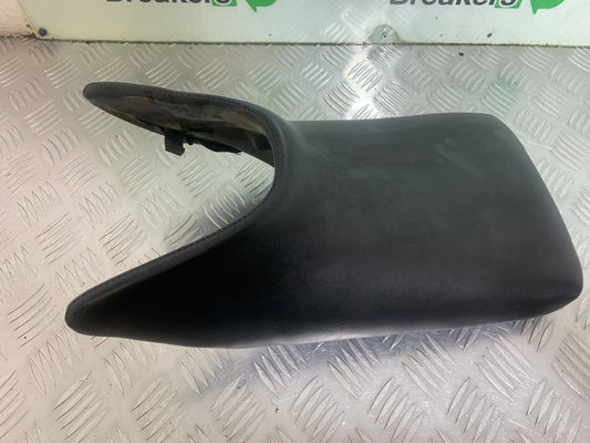 HONDA CBR125 CBR 125 FRONT SEAT  YEAR 2004-06  (CMB1040)