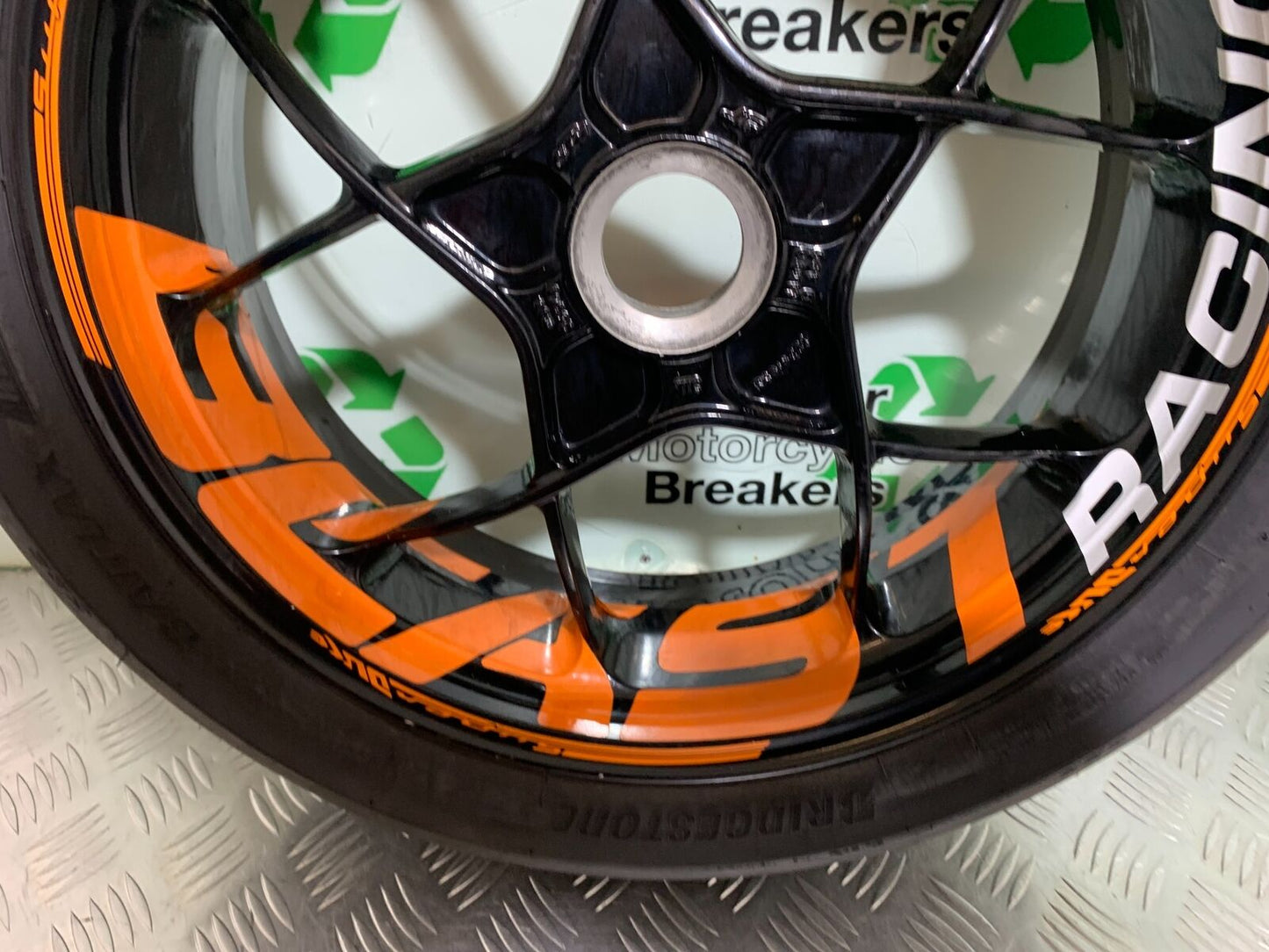 KTM 1290 SUPER DUKE REAR REAR WHEEL YEAR 2014-2016 (CMB1006)