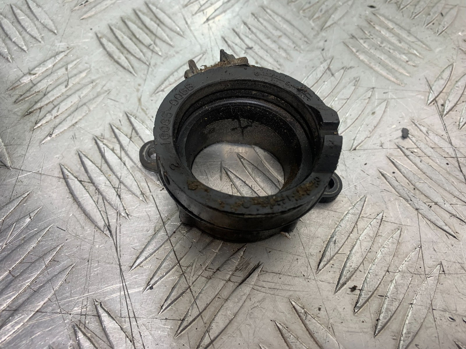 KAWASAKI KXF450 KXF 450 INLET RUBBER  YEAR 2009-2015 CMB1217)