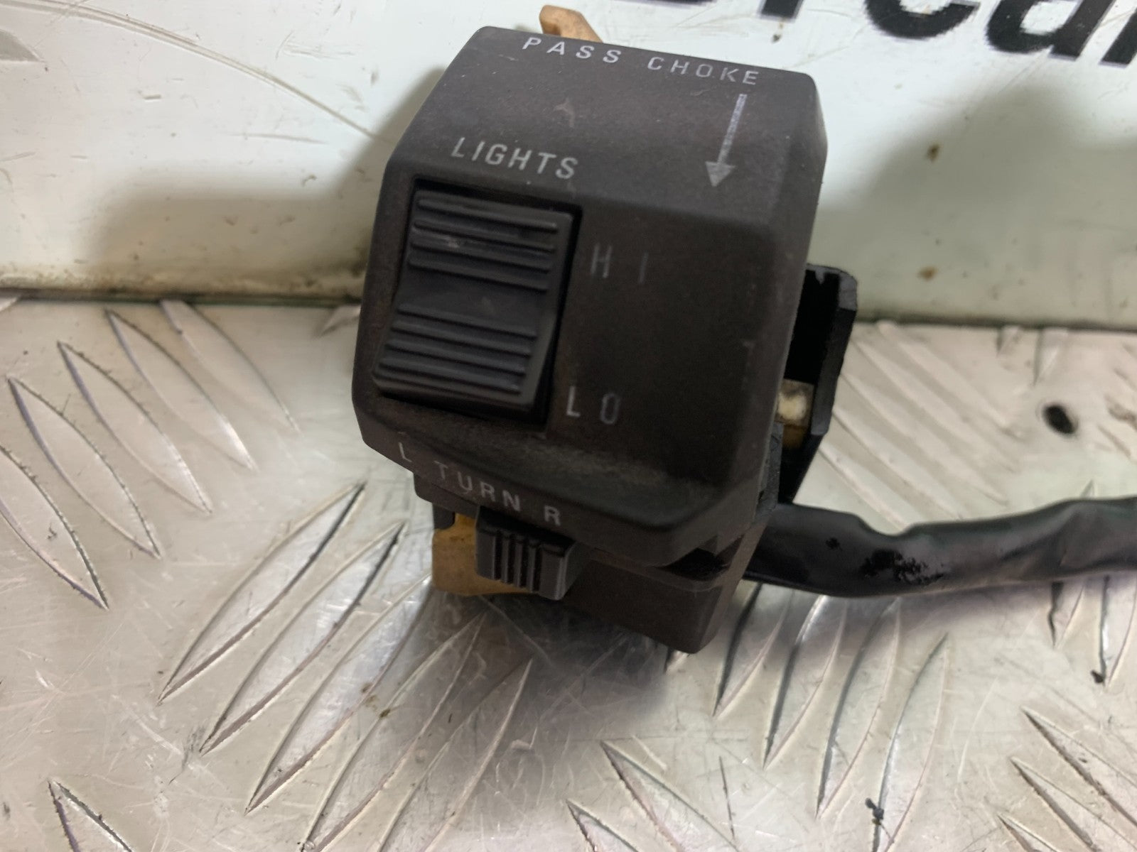 SUZUKI RF900 RF 900 LEFT SWITCH GEAR YEAR 1994-1999 CMB1326