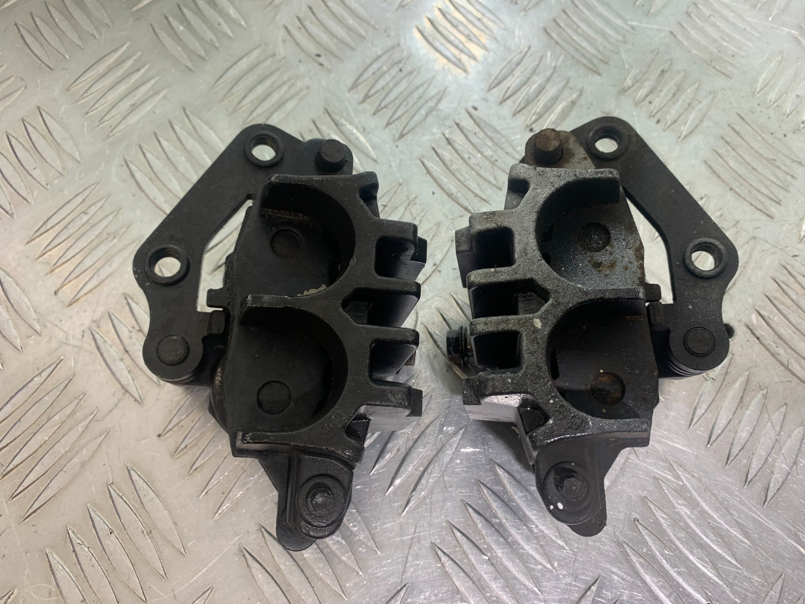 SUZUKI GSX750 F GSX 750 F FRONT BRAKE CALIPERS  YEAR 1998-2003 (CMB1063)
