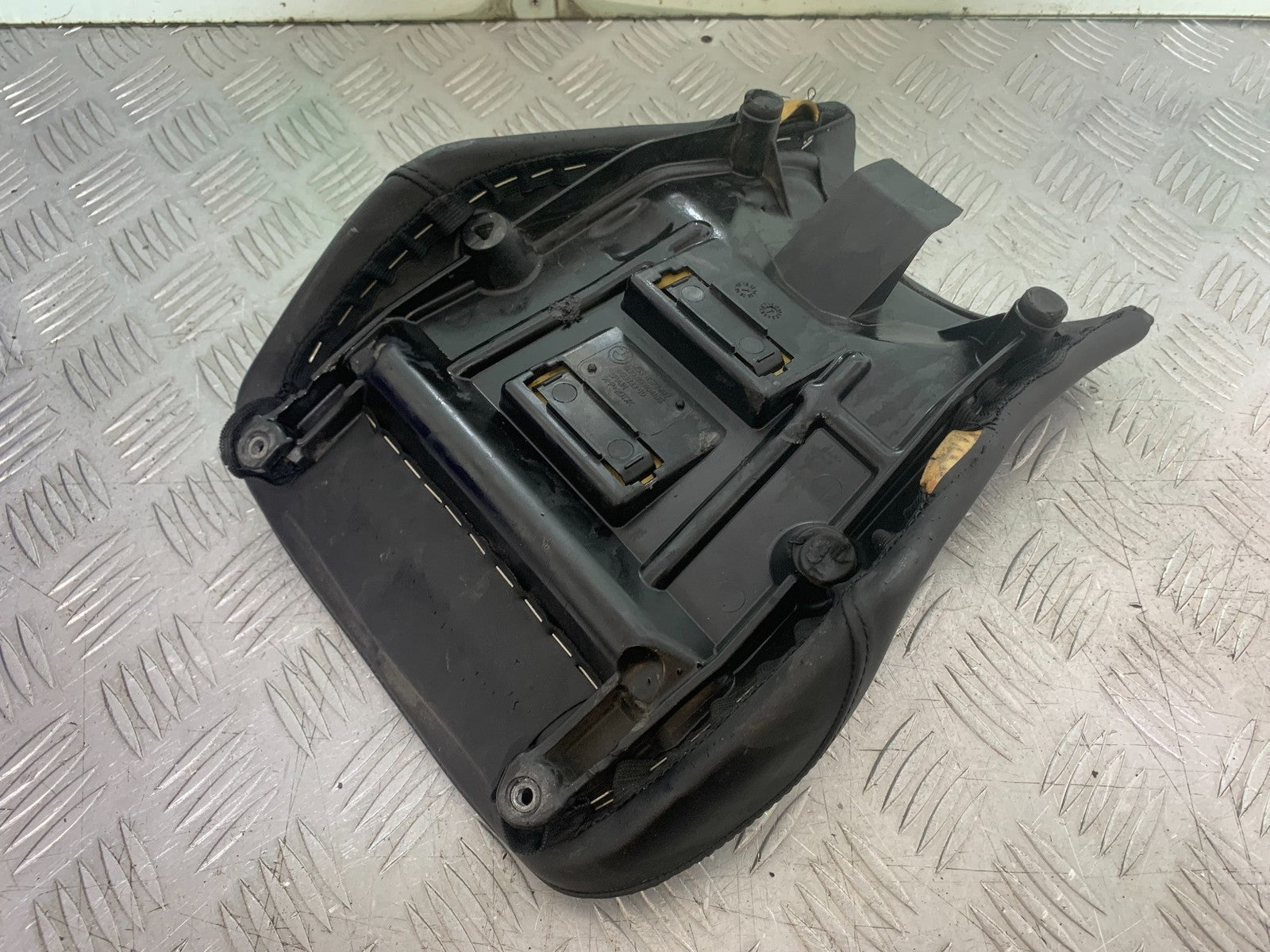 BMW S1000 RR FRONT SEAT  YEAR 2015-2018 (CMB1246)