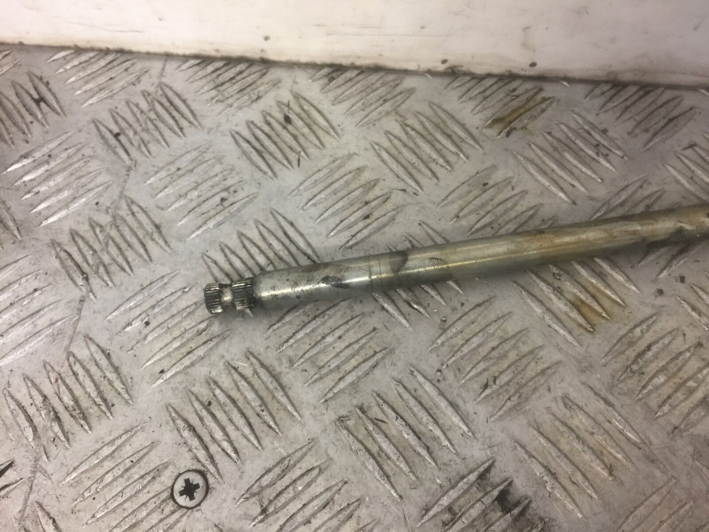 HONDA CBR1100 BLACKBIRD GEAR SHAFT  YEAR 2002 (STOCK 461)
