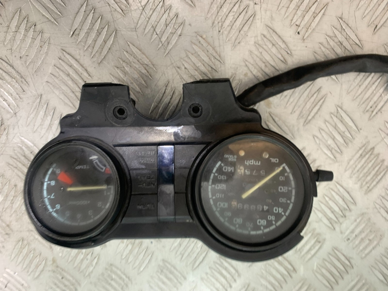 HONDA NTV 600 REVERE CLOCKS SPEEDO DASH (DAMAGED) YEAR 1988-1996  (CMB1281)