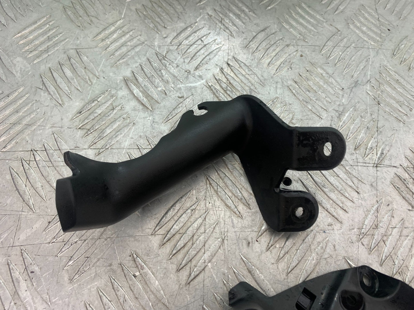 TRIUMPH 675 STREET TRIPLE R INFILLS  YEAR 2013 - 2016 (CMB1221)