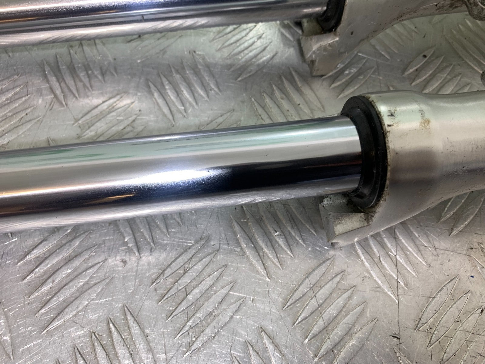 YAMAHA XV1100 XV 1100 VIRAGO FORKS   1990-1999 (CMB1243)