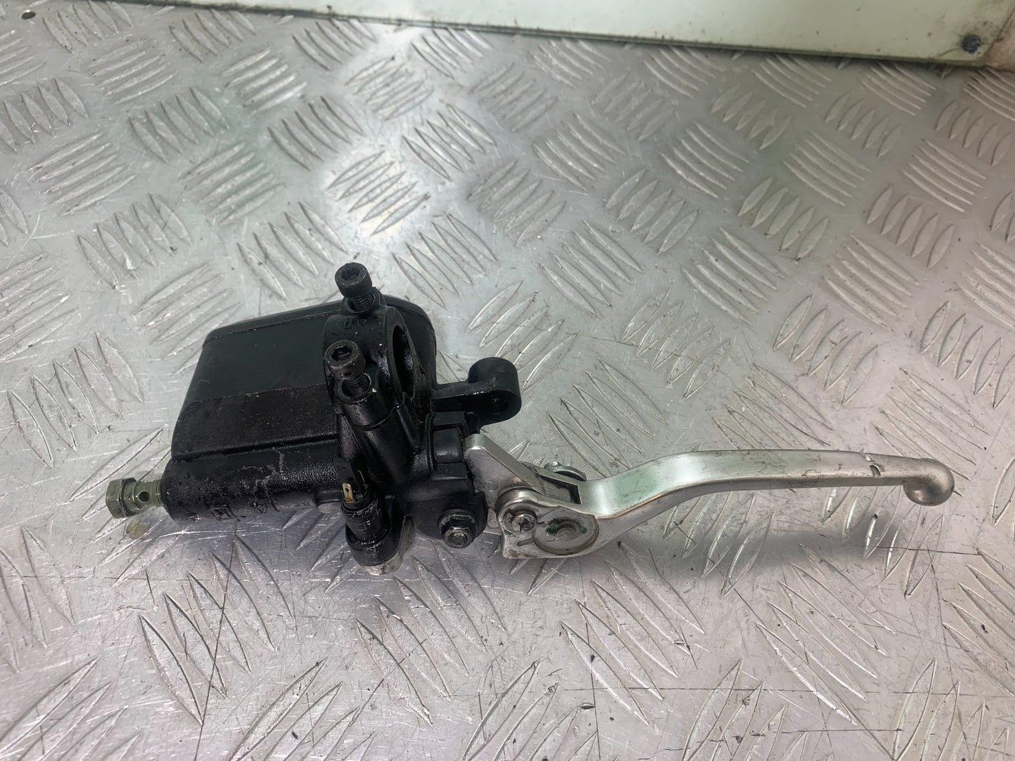 APRILIA SL750 SL 750 SHIVER FRONT BRAKE MASTER CYLINDER YEAR 2008-2016 (CMB1242)
