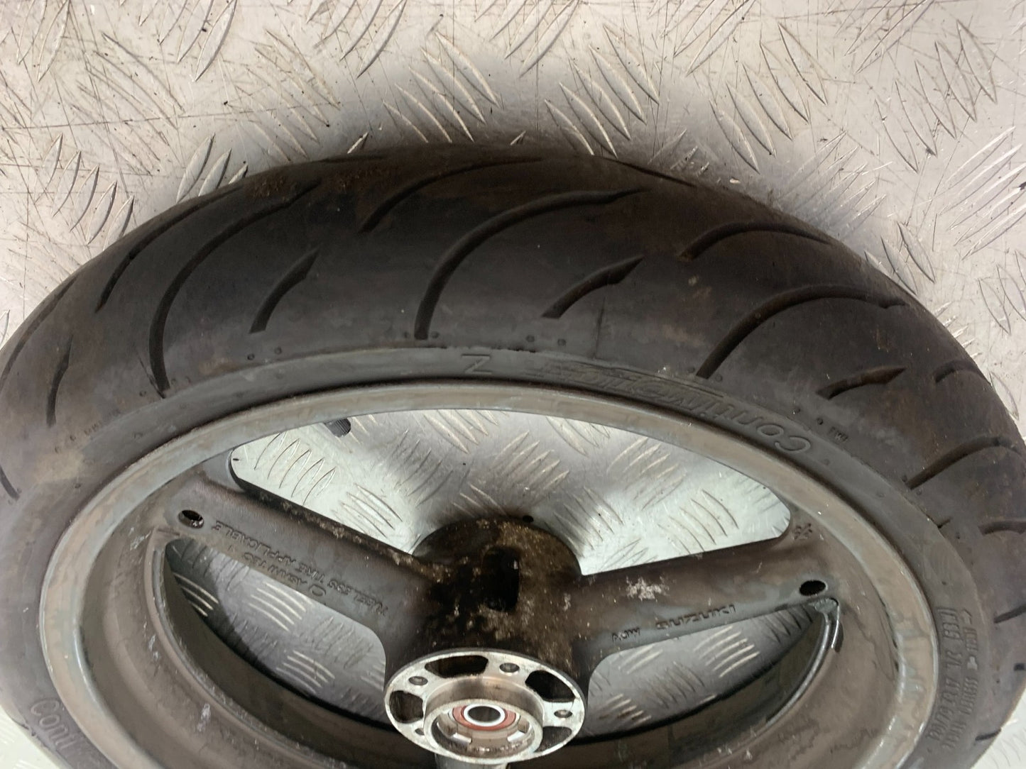 SUZUKI GSF600 GSF 600 BANDIT FRONT WHEEL   2000-2004 (CMB1269)