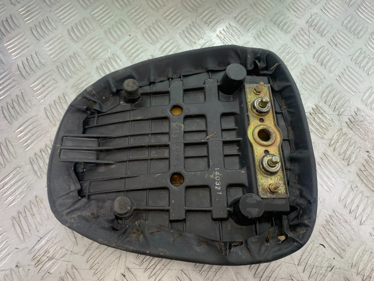 SUZUKI SV650 SV 650 mk1 REAR SEAT (NO HOLES) YEAR 1999-2002 (CMB1208)