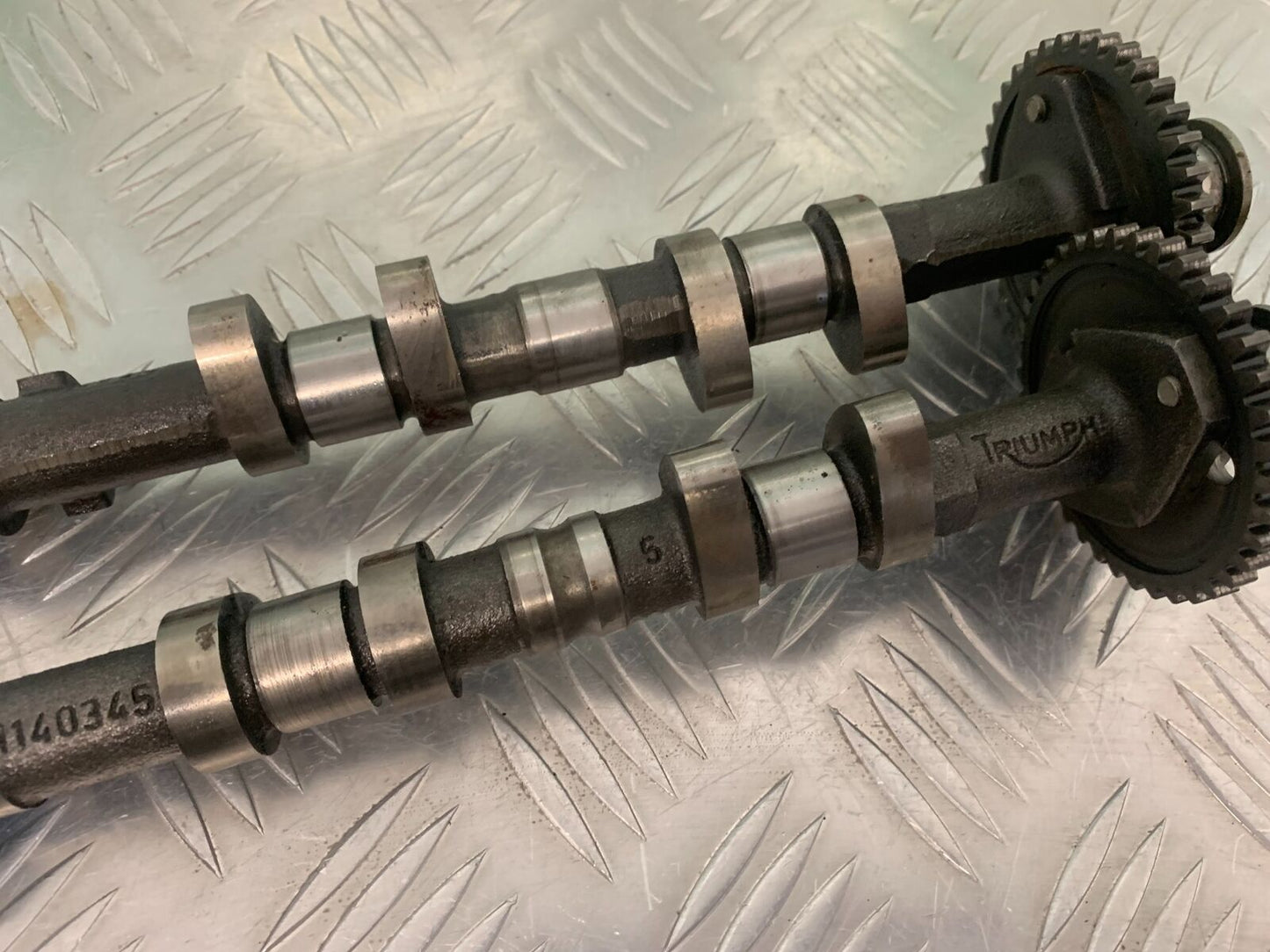 TRIUMPH 885 TIGER CAMSHAFTS  YEAR 2000