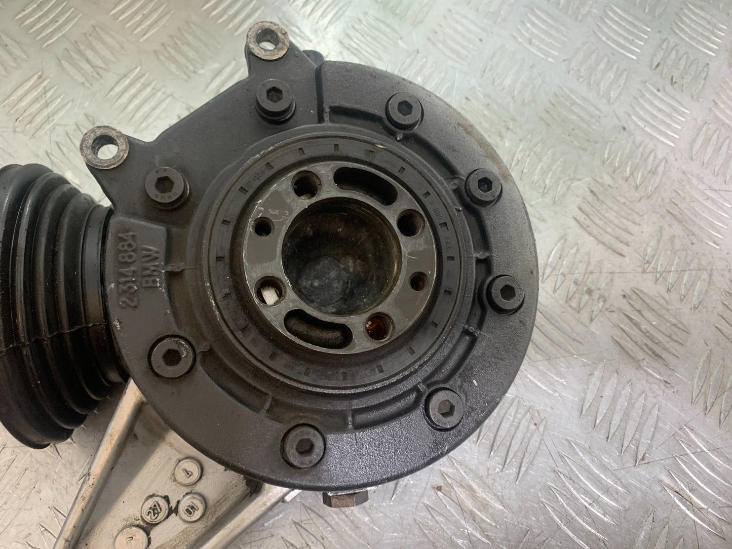 BMW R850 R R850R REAR DIFF   YEAR 1994-2002 (CMB1170)