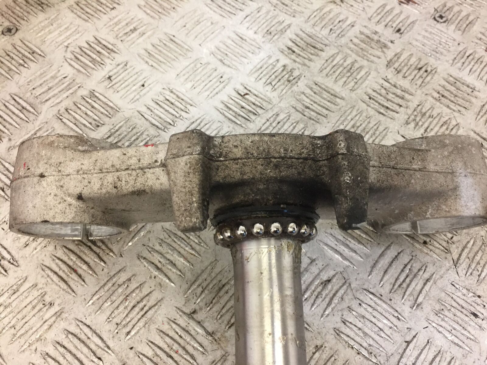 KAWASAKI Z1000 SX BOTTOM YOKE YEAR 2017 (STOCK 668)
