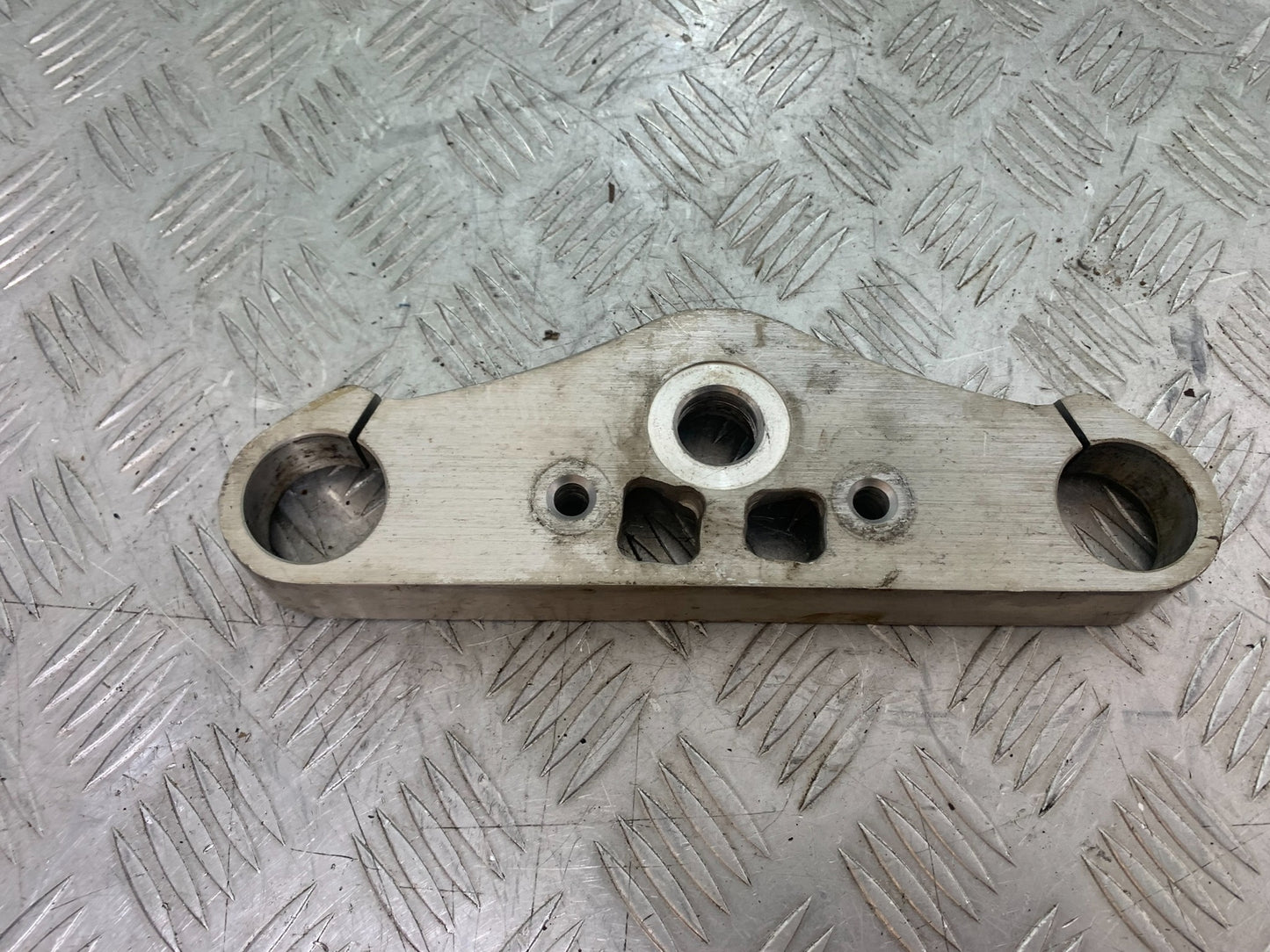 KAWASAKI VN1500 CLASSIC TOP YOKE  YEAR 1999 -2006 (CMB1166)